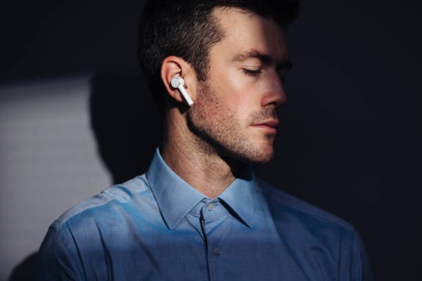 Maximize Language Learning with M95 Translator Earbuds